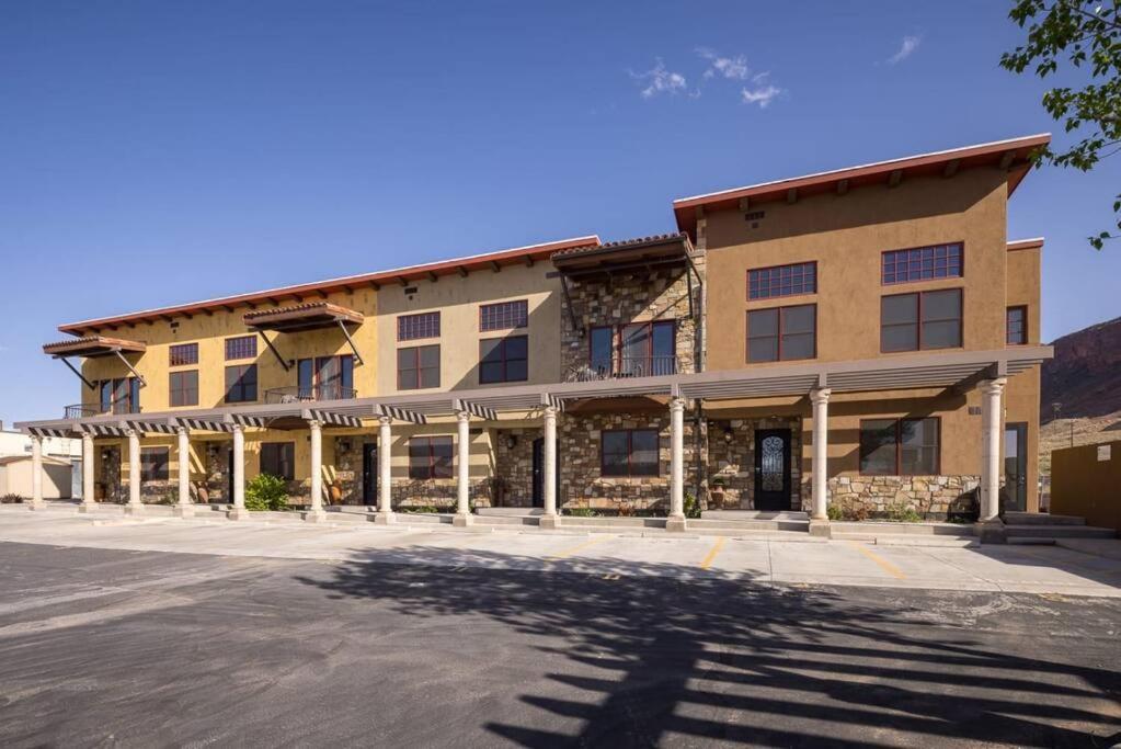 Luxury Downtown Rental - La Dolce Vita Villa #4 Moab Eksteriør bilde